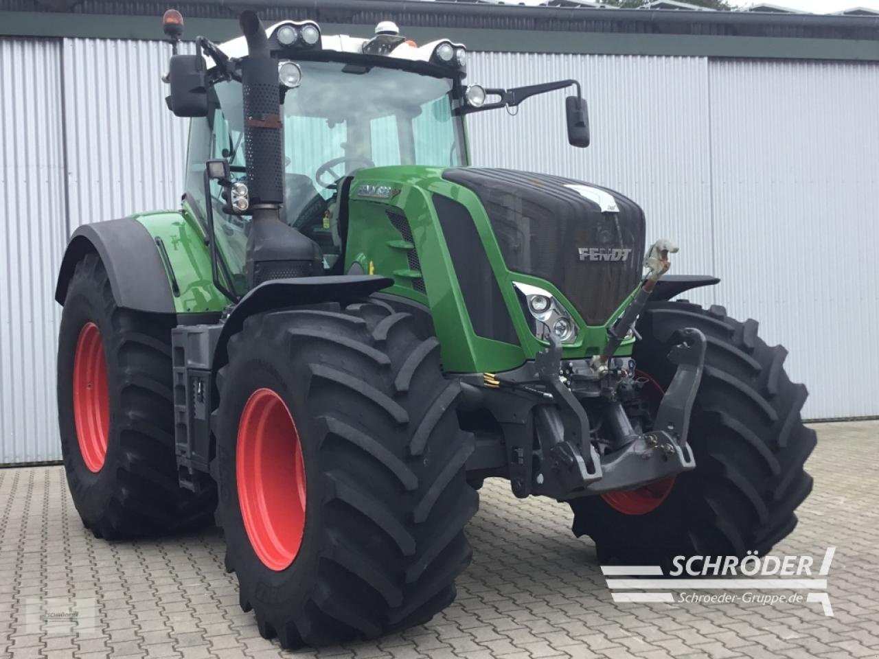 Fendt 828 Vario Profi tractor 112 850 €