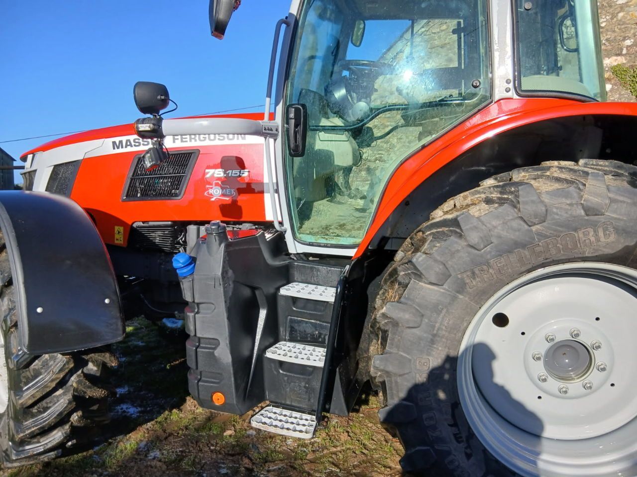 Massey Ferguson 7S.155 Tractor €115,000