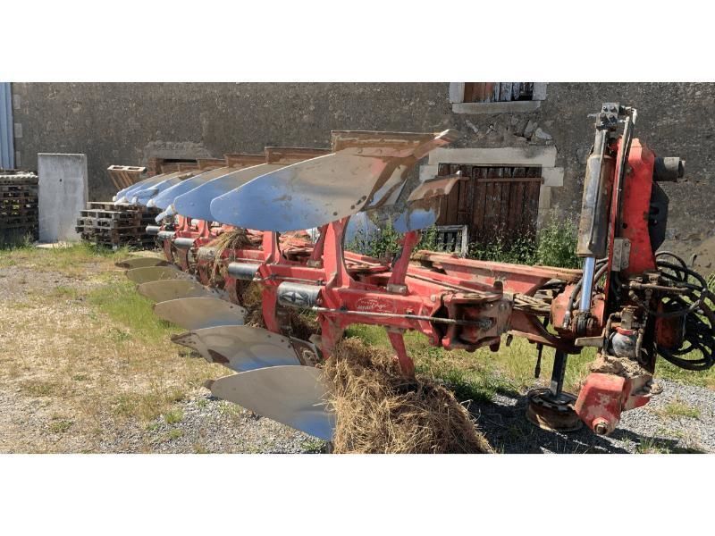 E-FARM: GREGOIRE BESSON 6 corps - Pług - id TRGM4HK - 19 000 € - Rok produkcji: 2018 - Francja
