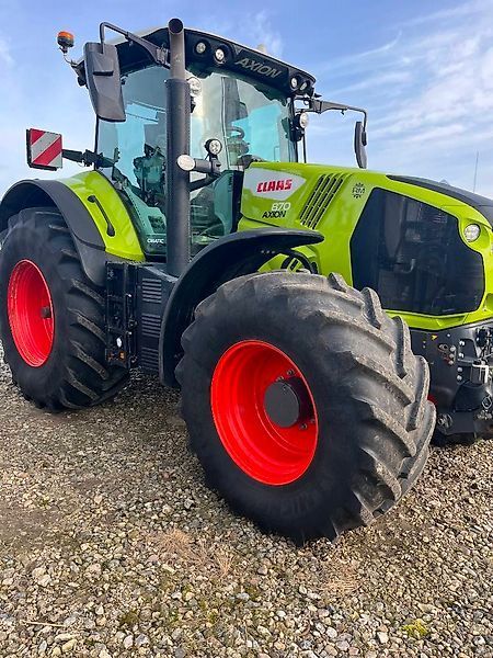 Claas Axion 870 Tractor €153,767