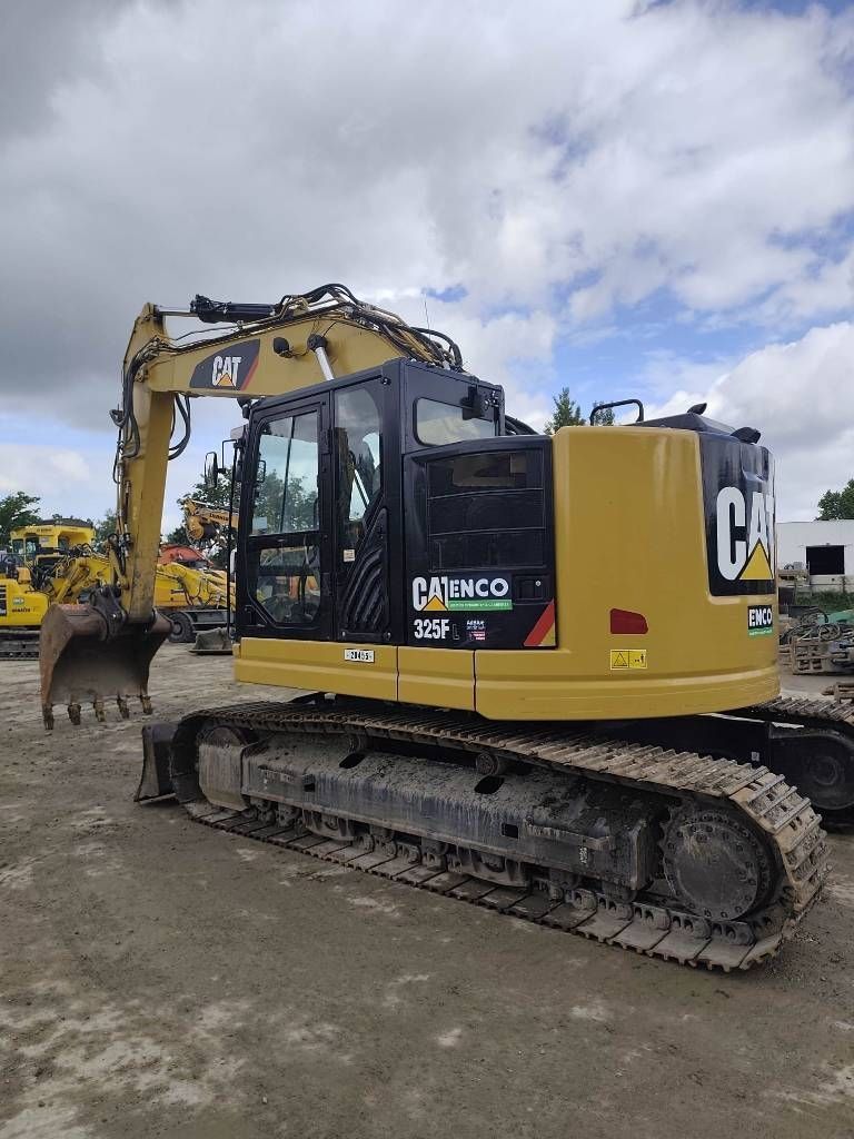 Caterpillar 325 fl cr Pásové rypadlo 110 000 €