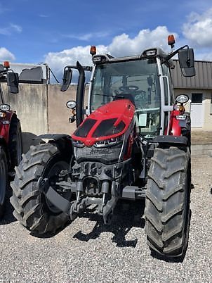 E-FARM: Massey Ferguson 5S.115 - Traktor - id JQD9PM5 - Rok produkcji: 2024 - Motogodziny: 10,Moc silnika: 116,Francja
