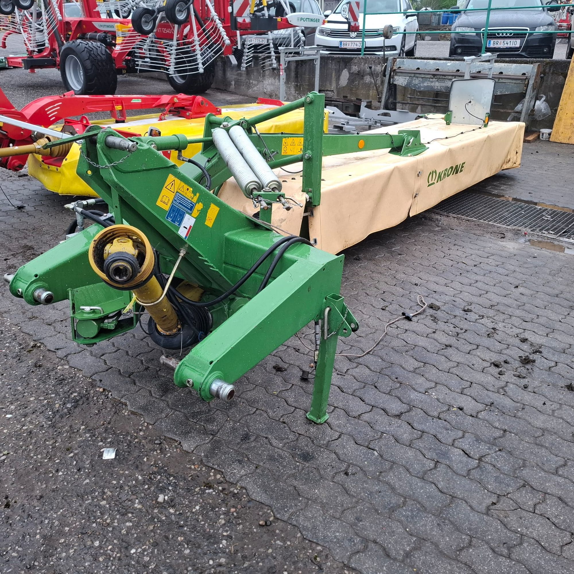 E-FARM: Krone Mähwerk - Mower - id TZEIPC1 - €8,673 - Year of construction: 2009 - Engine hours: 1,Austria