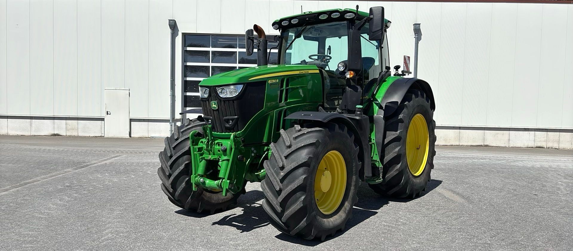John Deere 6230 R Tractor €127,000
