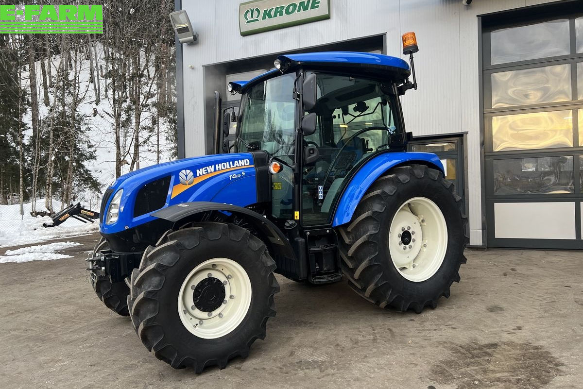 New Holland T4.65S tractor €40,750
