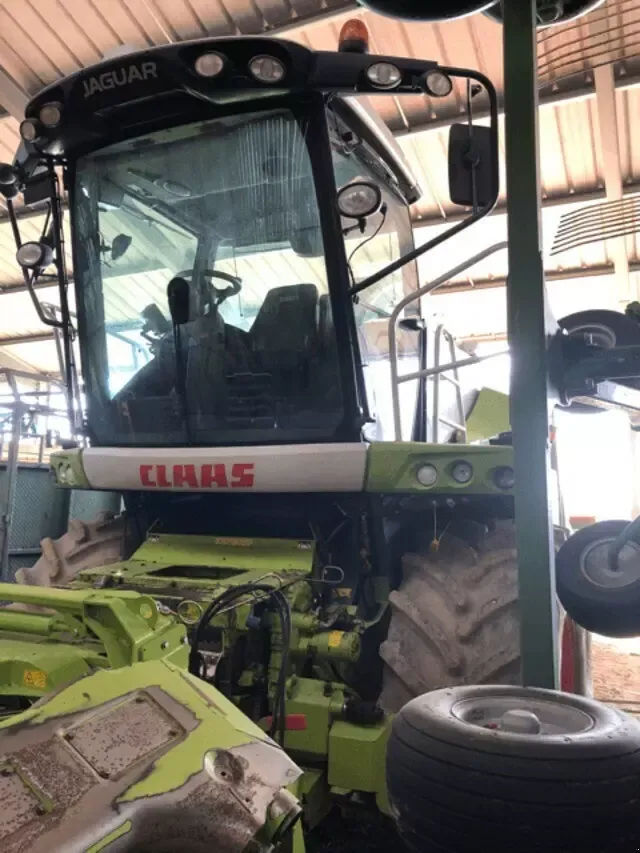 E-FARM: Claas Jaguar 840 - Cosechadora de forraje autopropulsada - id 7ATRKTI - 110.000 € - Año: 2014 - Potencia del motor: 400,Francia
