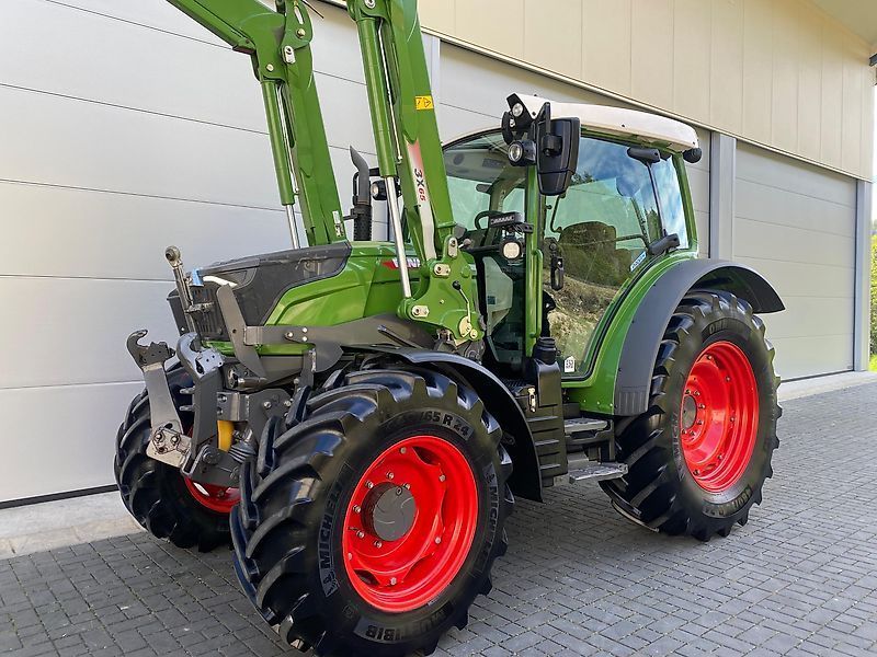 Fendt 211 Vario Трактор 95 750 €