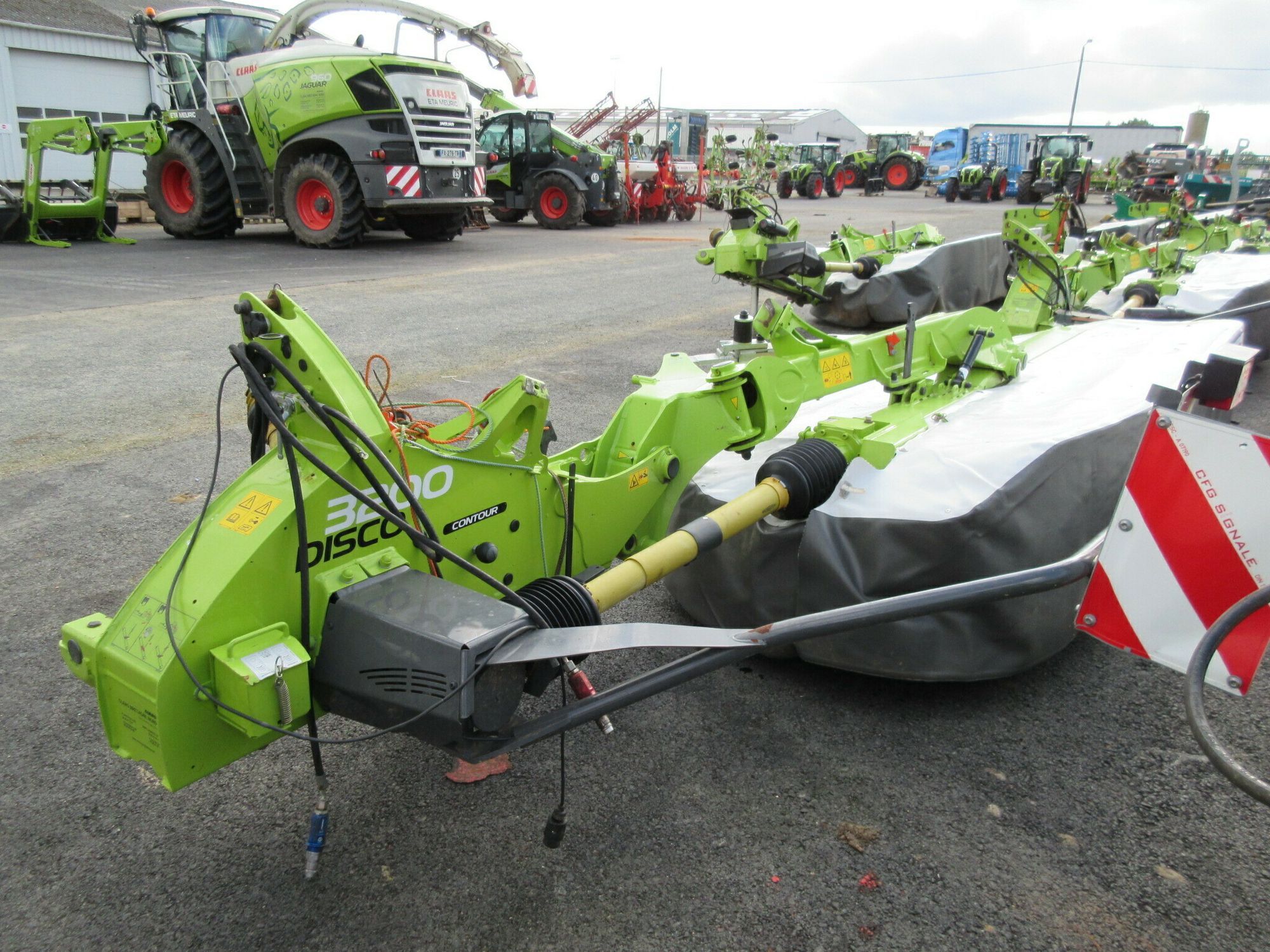 E-FARM: Claas Disco 3600 Contour - Mähwerk - id WRKTI5K - 12.000 € - Baujahr: 2022 - Frankreich