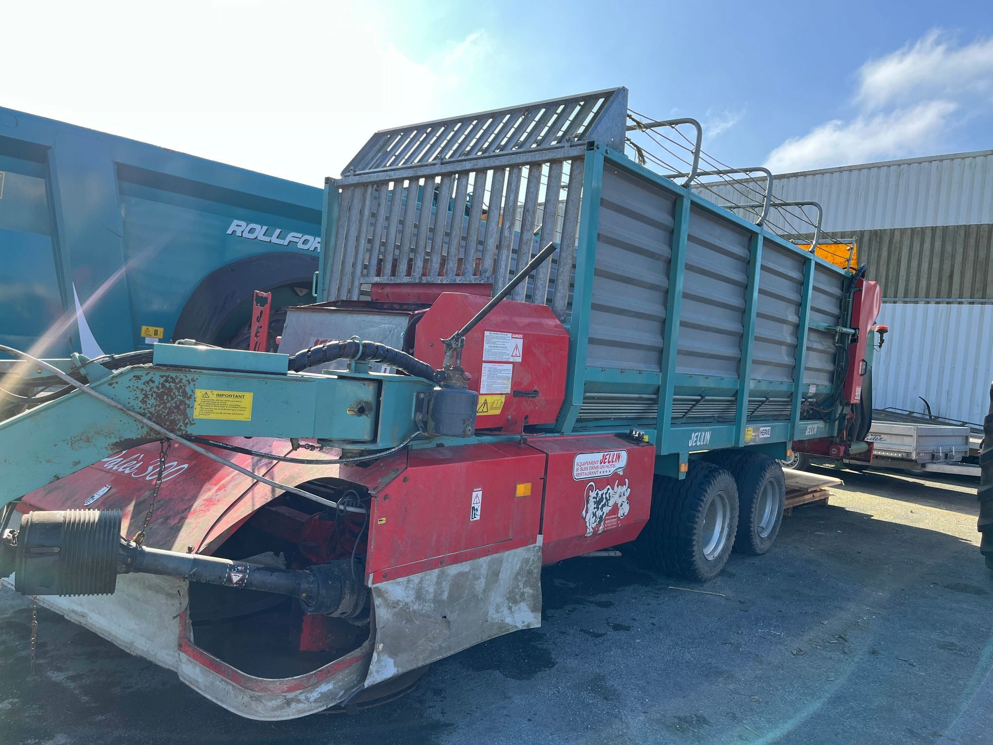 E-FARM: Jeulin autochargeuse pales 300 - Mélangeurs d'alimentation - id RZKXNAA - 16 800 € - Année: 2012