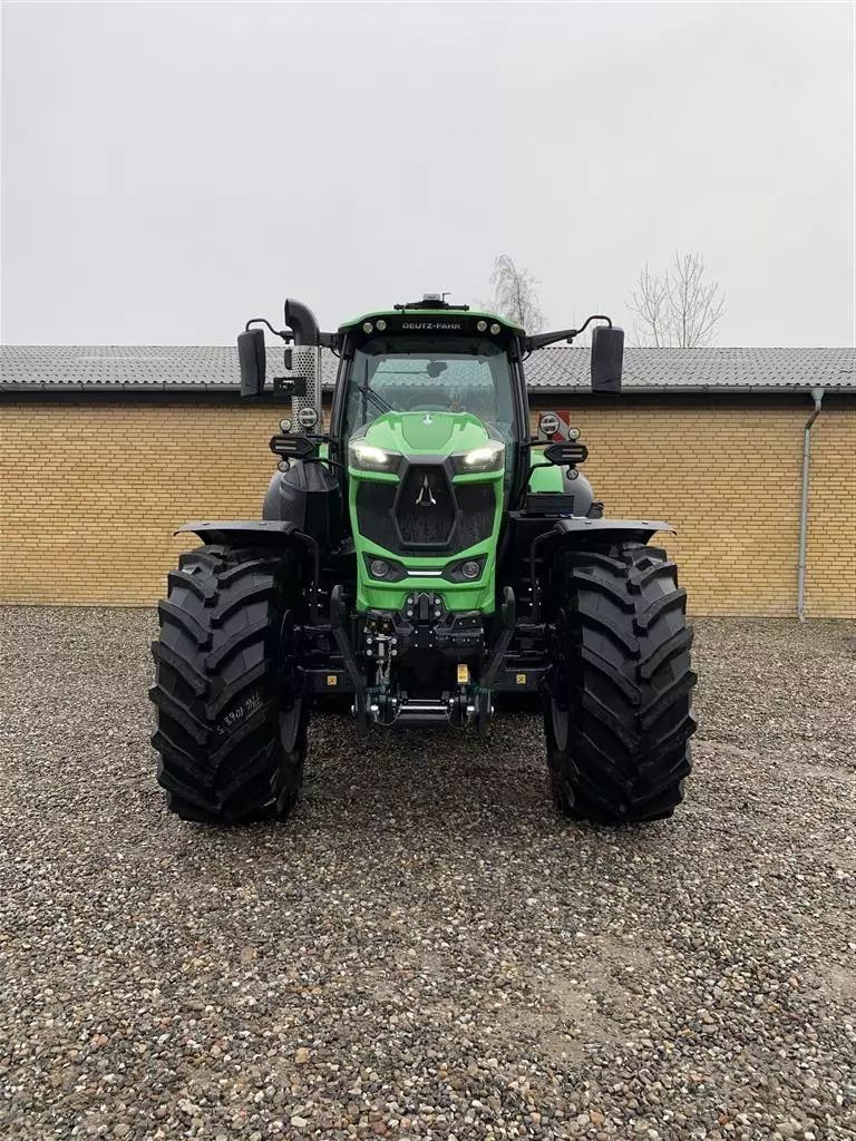 E-FARM: Deutz-Fahr 8280 TTV - Tractor - id S9MXS3V - Año: 2025 - Potencia del motor: 280,Dinamarca