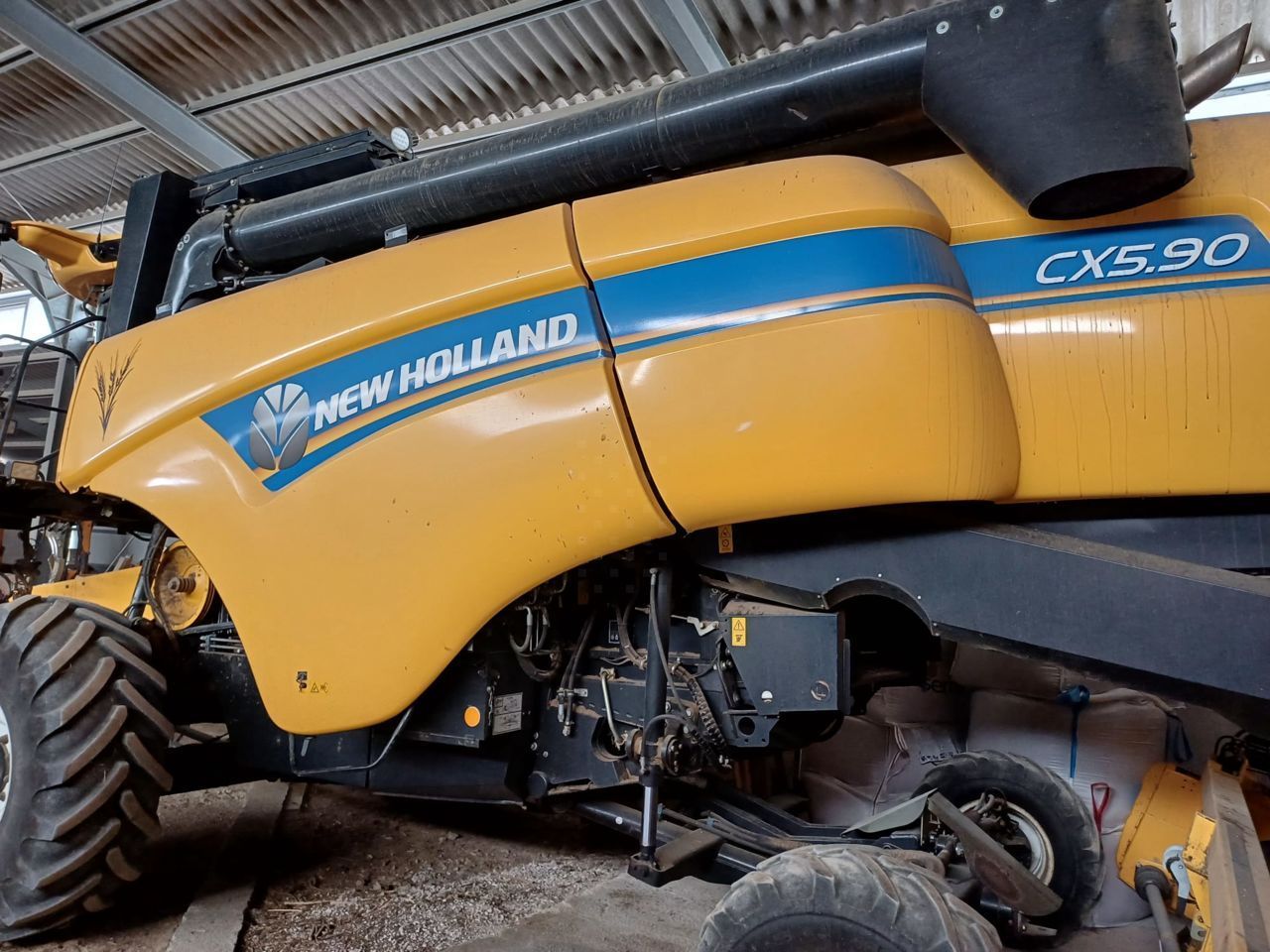New Holland CX 5.90 Kombajn zbożowy