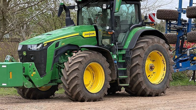 John Deere 8R 370 Traktor
