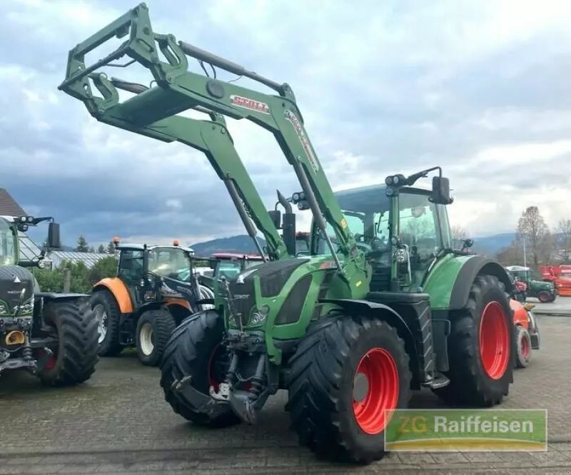 E-FARM: Fendt 714 Vario - Tracteur - id HYRBQ8Z - Année: 2013 - Lecture du nombre d'heure: 8 575,Puissance du moteur (chevaux): 144,Allemagne