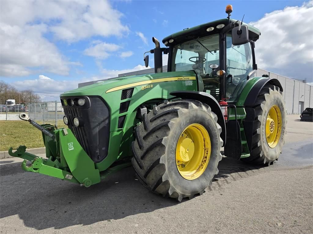 E-FARM: John Deere 8345 R - Traktor - id RGAEKBU - 106.000 € - Baujahr: 2011 - Abgelesene Motorstunden: 5.629,Motorleistung (PS): 345,Litauen