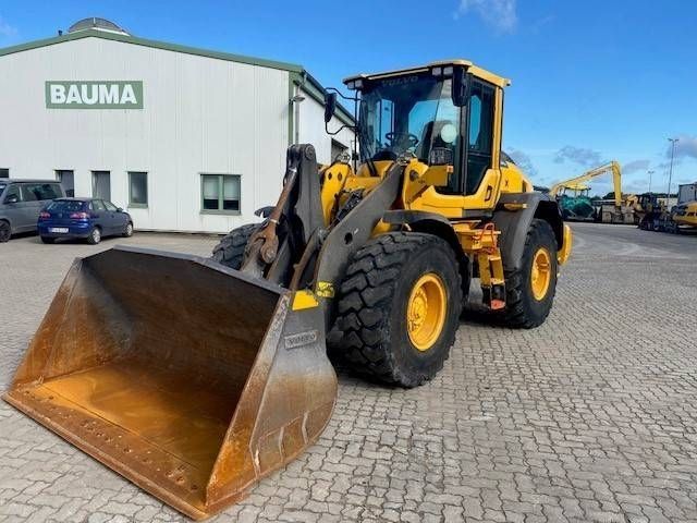 VOLVO l 90 h miete / rental (12002215) Cargador de ruedas 82.500 €