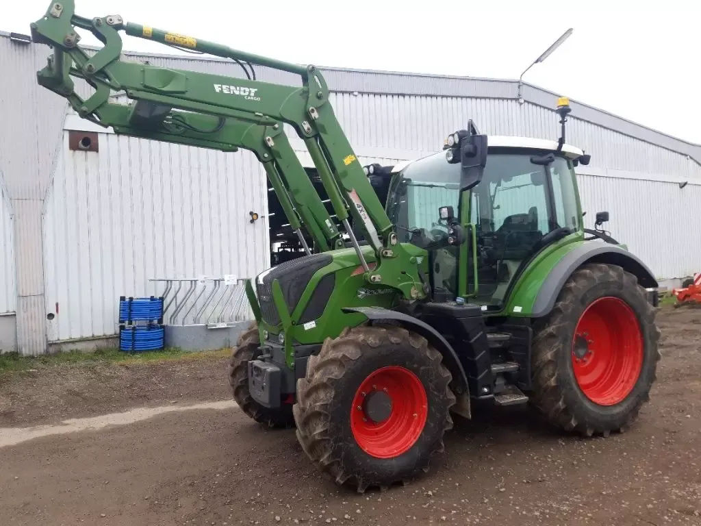 E-FARM: Fendt 310 Vario - Traktor - id 6ULQFNC - 83.000 € - Baujahr: 2019 - Abgelesene Motorstunden: 3.700,Motorleistung (PS): 100,Frankreich