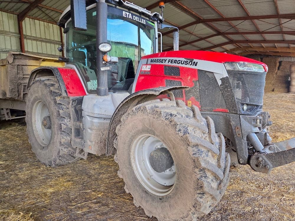 Massey Ferguson 8S.305 Tractor €150,000