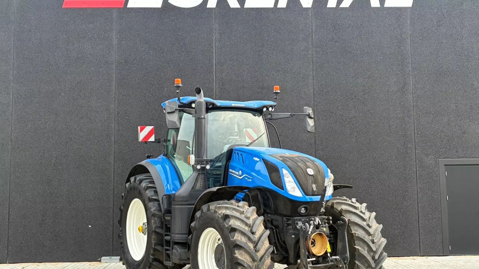 New Holland T7.315 HD Tractor €173,959