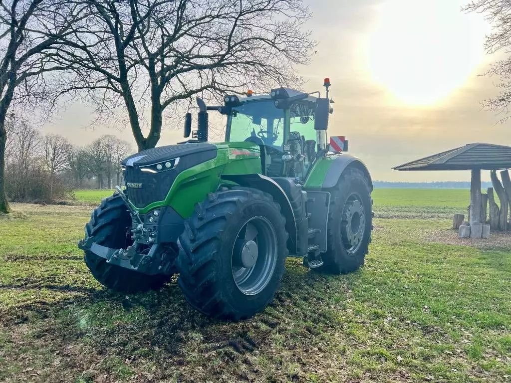 Fendt 1050 Vario Tractor