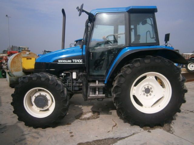 New Holland TS 100 Tractor €20,000