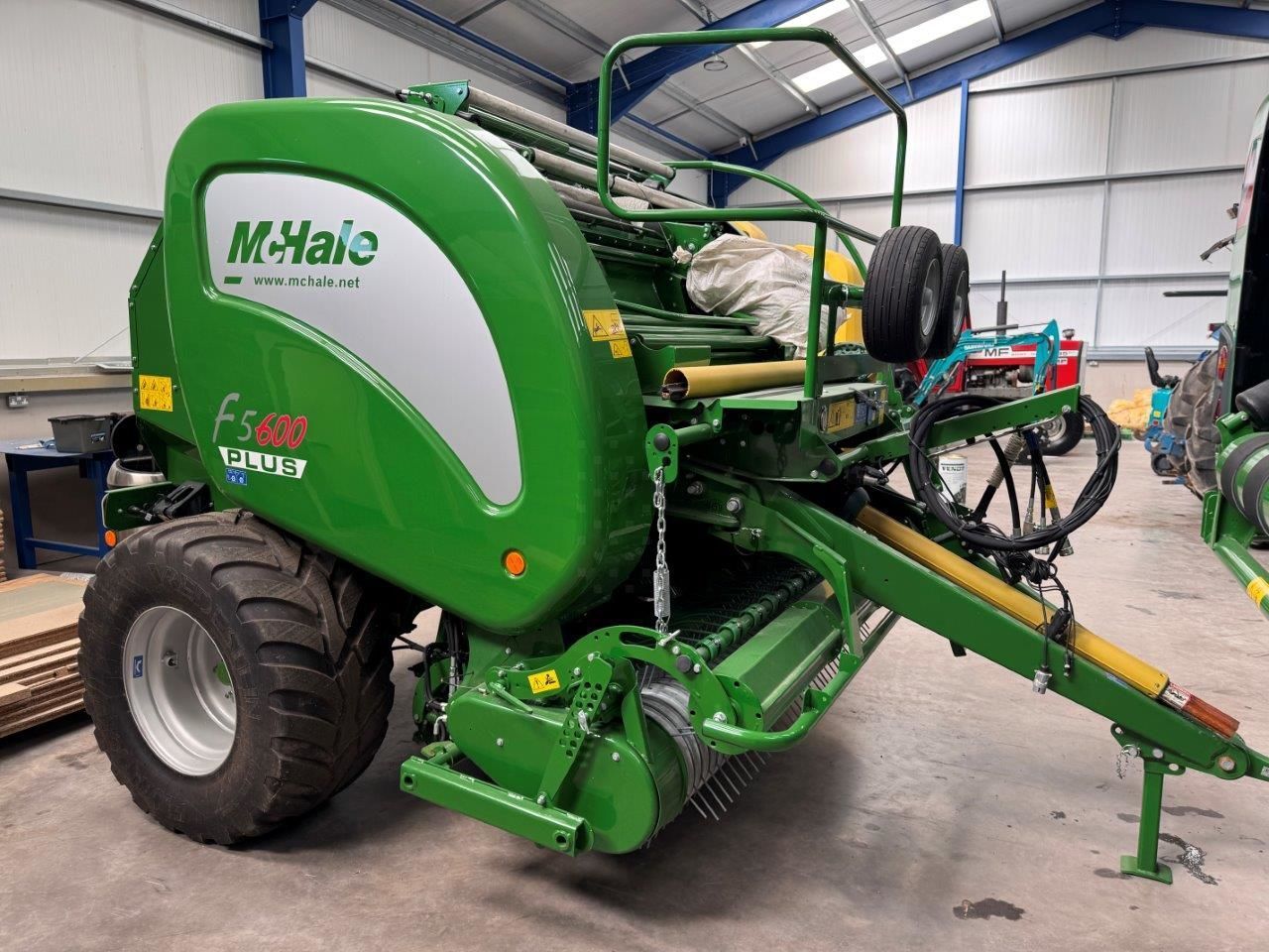 E-FARM: McHale F 5600 Plus - Presse à balles - id NYQGLQZ - 50 217 € - Année: 2023 - Royaume-Uni
