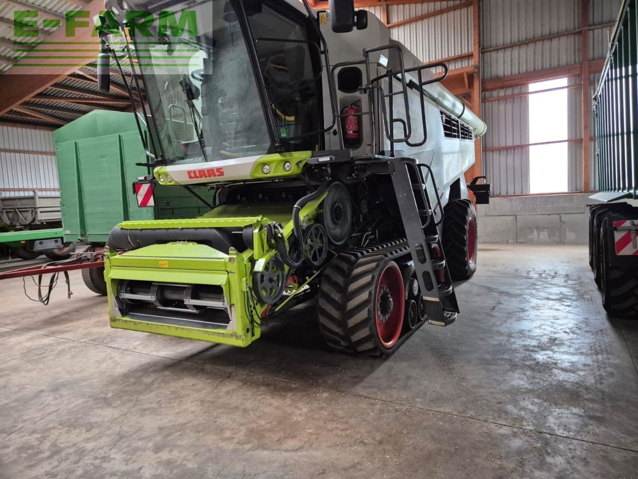 Claas Lexion 8900 Combine harvester €430,000