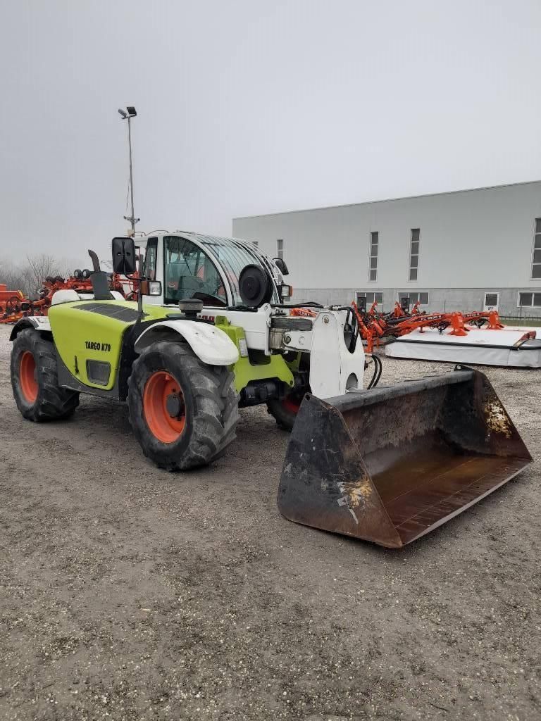 E-FARM: Claas targo k70 - Teleskoplæsser - id JQMN5KU - 30.000 € - Produktionsår: 2002 - Motortimer: 5.400,Motoreffekt (HP): 124,Italien