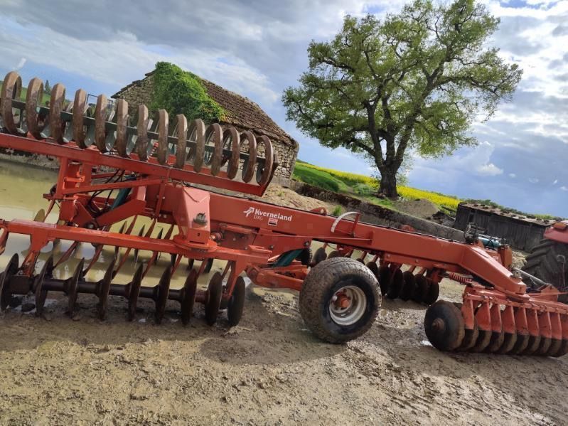 E-FARM: Kverneland dxg - Дисковая борона и компакт-диск - id VUECMAD - 6 000 € - Год выпуска: 2005 - Франция