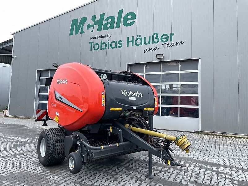 Kubota bv 5160 plus / vicon rv 5216 Baler €36,900