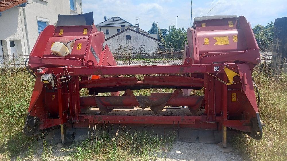 E-FARM: Case IH 2106 - Erntevorsatz - id 1ASDC58 - 7.000 € - Baujahr: 2006 - Frankreich
