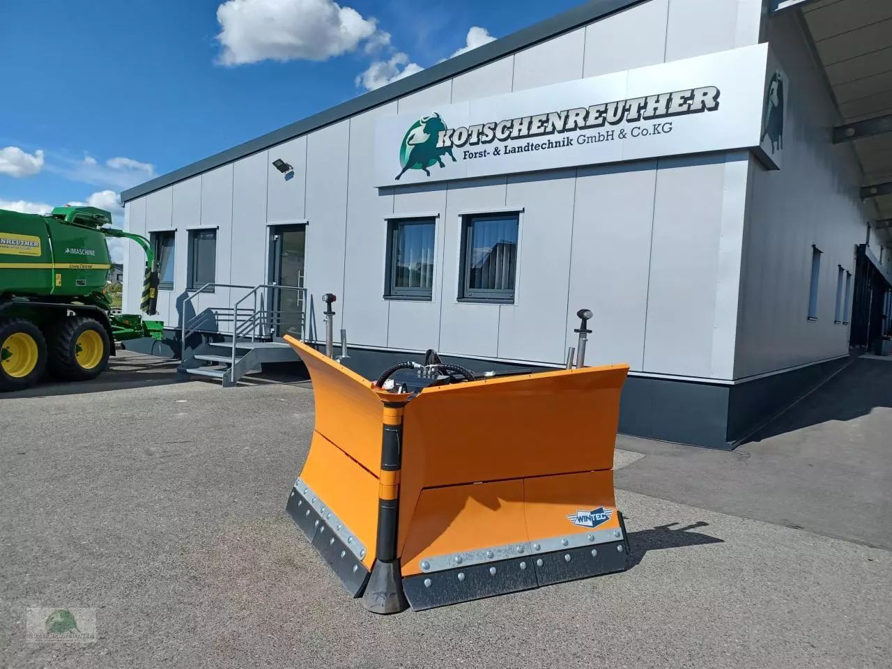 E-FARM: Wintec vario_xm 300 din - Municipal equipment - id CANQQP6 - €14,000 - Year of construction: 2023 - Germany