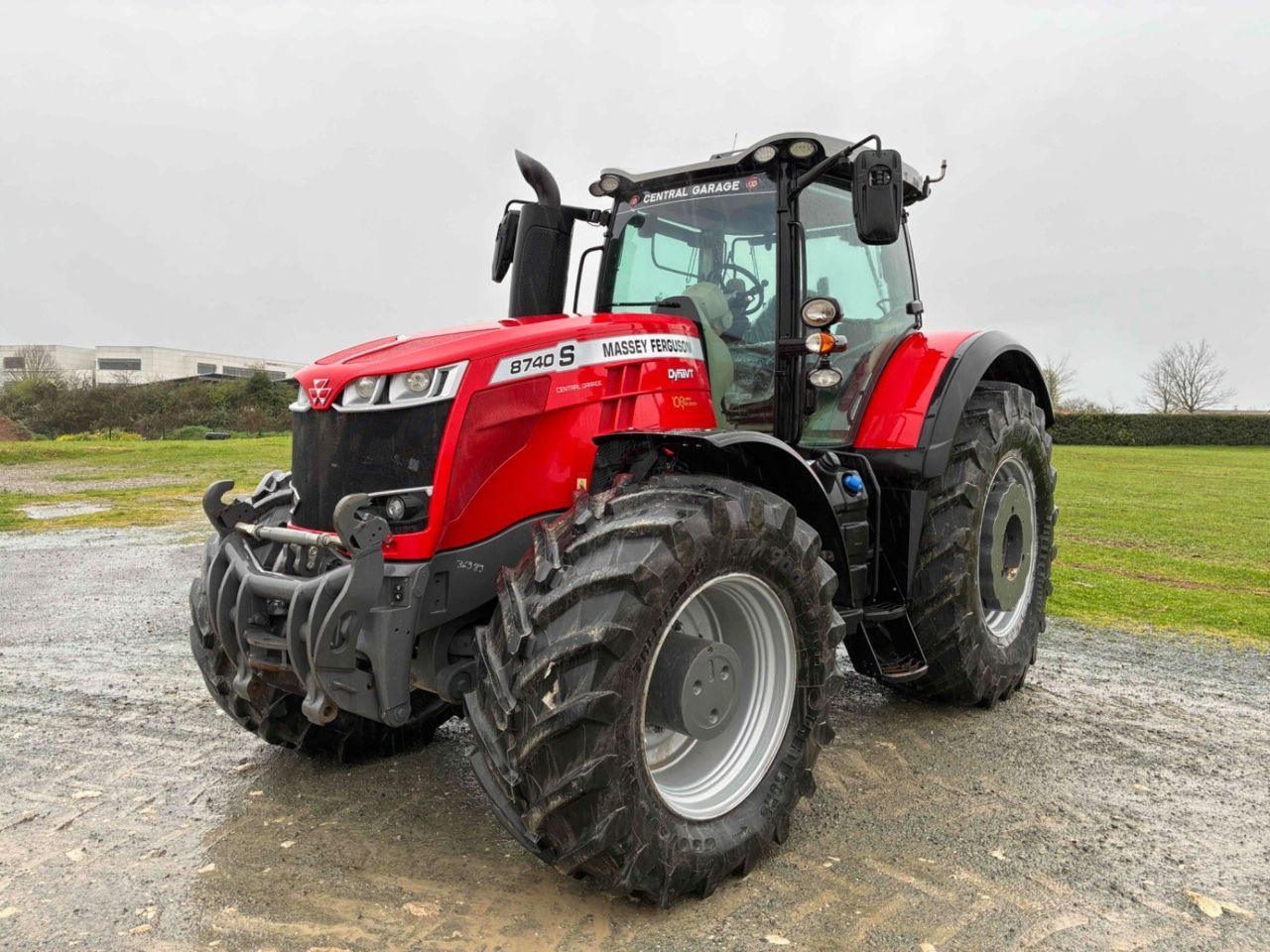 Massey Ferguson 8740 S Traktor 145 000 EUR