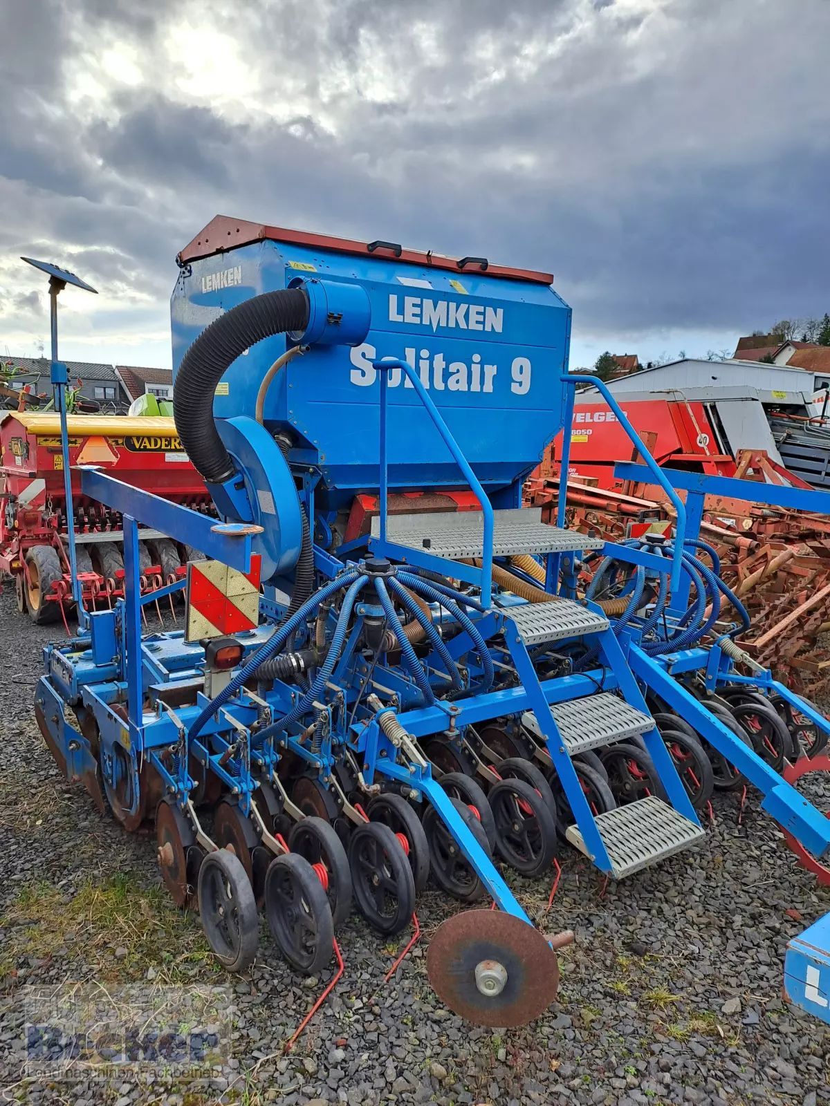 E-FARM: Lemken Solitair 9+/300 - Kombinacja uprawowo-siewna - id 6TYB1IS - 21 597 € - Rok produkcji: 2008 - Niemcy