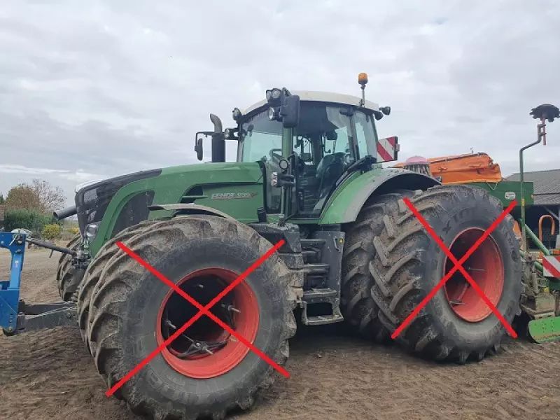 E-FARM: Fendt 939 Vario - Traktor - id UAI8XLV - 139.000 € - Baujahr: 2013 - Abgelesene Motorstunden: 4.200,Motorleistung (PS): 390,Frankreich
