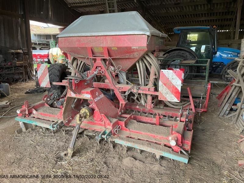 E-FARM: Kverneland DA - Kombinacja uprawowo-siewna - id SRIDRSL - 15 000 € - Rok produkcji: 2017 - Francja