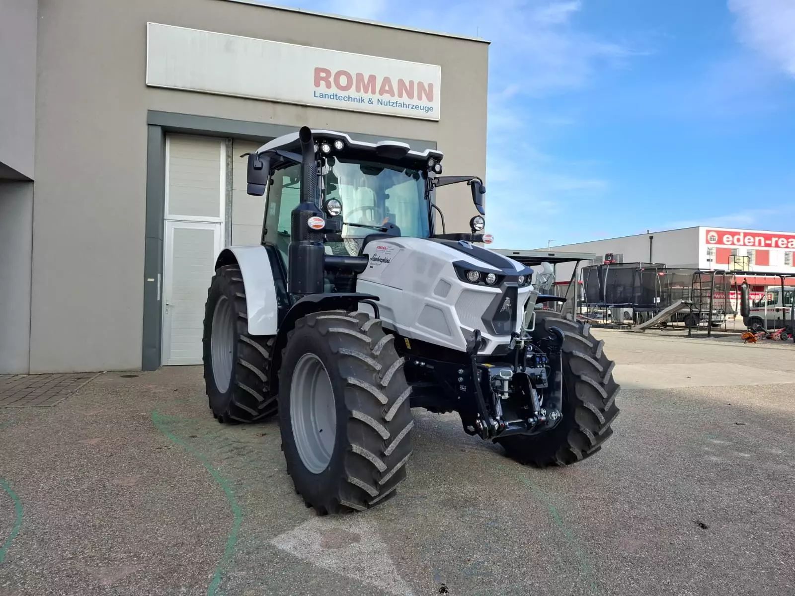 Lamborghini spark r 125 vrt Трактор 95 000 €