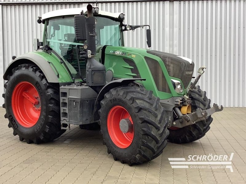 Fendt 828 Vario ProfiPlus tractor 104 850 €