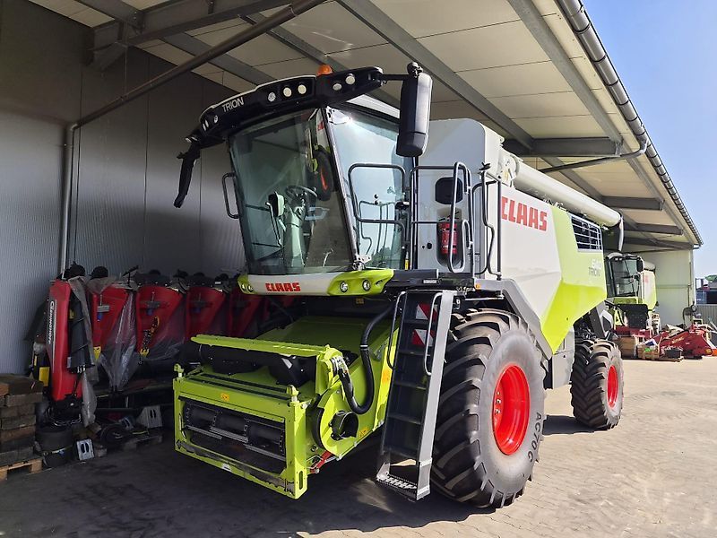 Claas Trion 640 Kombajn zbożowy 231 935 €