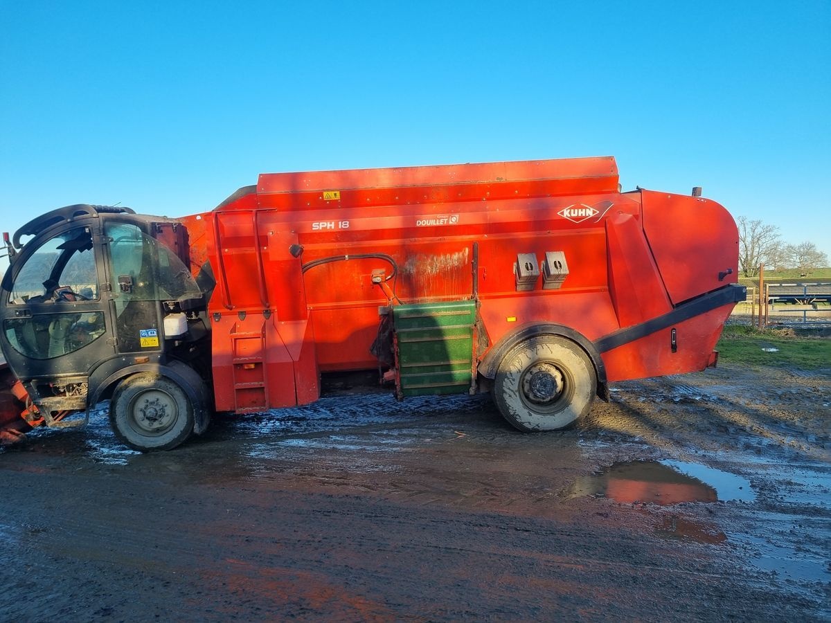 Kuhn Profile 18.2 CL feedingwagon 25 000 €