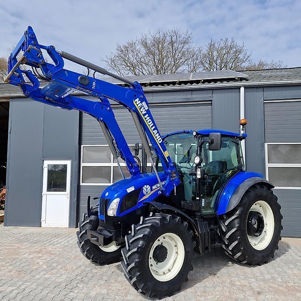 New Holland T5.105 Tractor €39,000