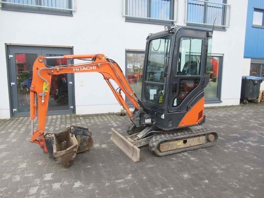 Hitachi zx 17 u-2 Mini excavadora  17.450 €