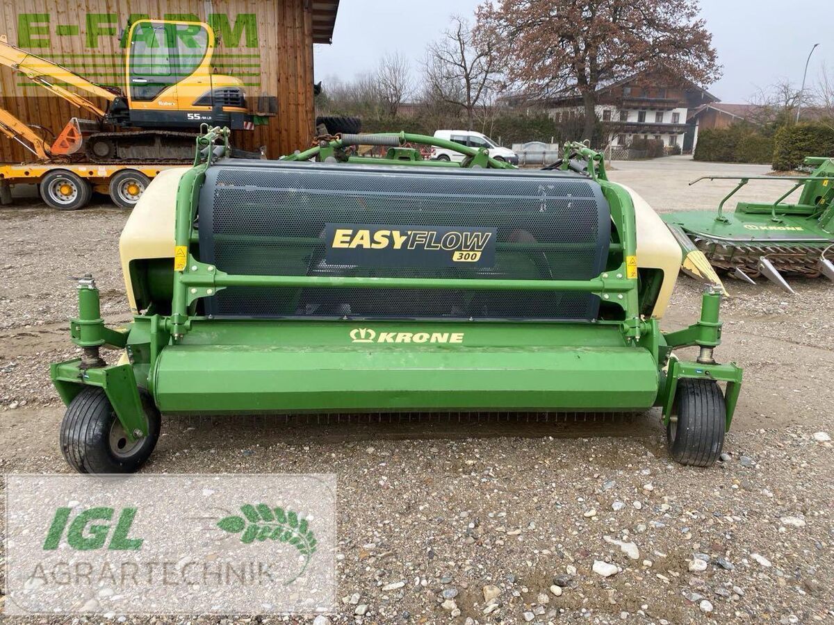 Krone easyflow 300 Header €10,500