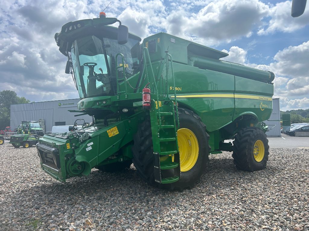 John Deere S 780 Combine harvester €255,000