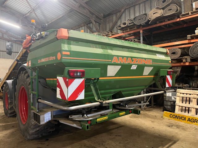 E-FARM: Amazone zam - Fertiliser spreader - id RDZIRZ6 - €8,900 - Year of construction: 2013 - France