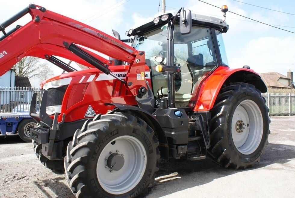 Massey Ferguson 6715 S Traktor 60 501 €