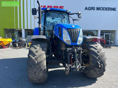 E-FARM: New Holland T7.235 - Tractor - id AKQ5HFJ - €65,000 - Year of construction: 2012 - Engine hours: 3,480,Engine power (HP): 200,France