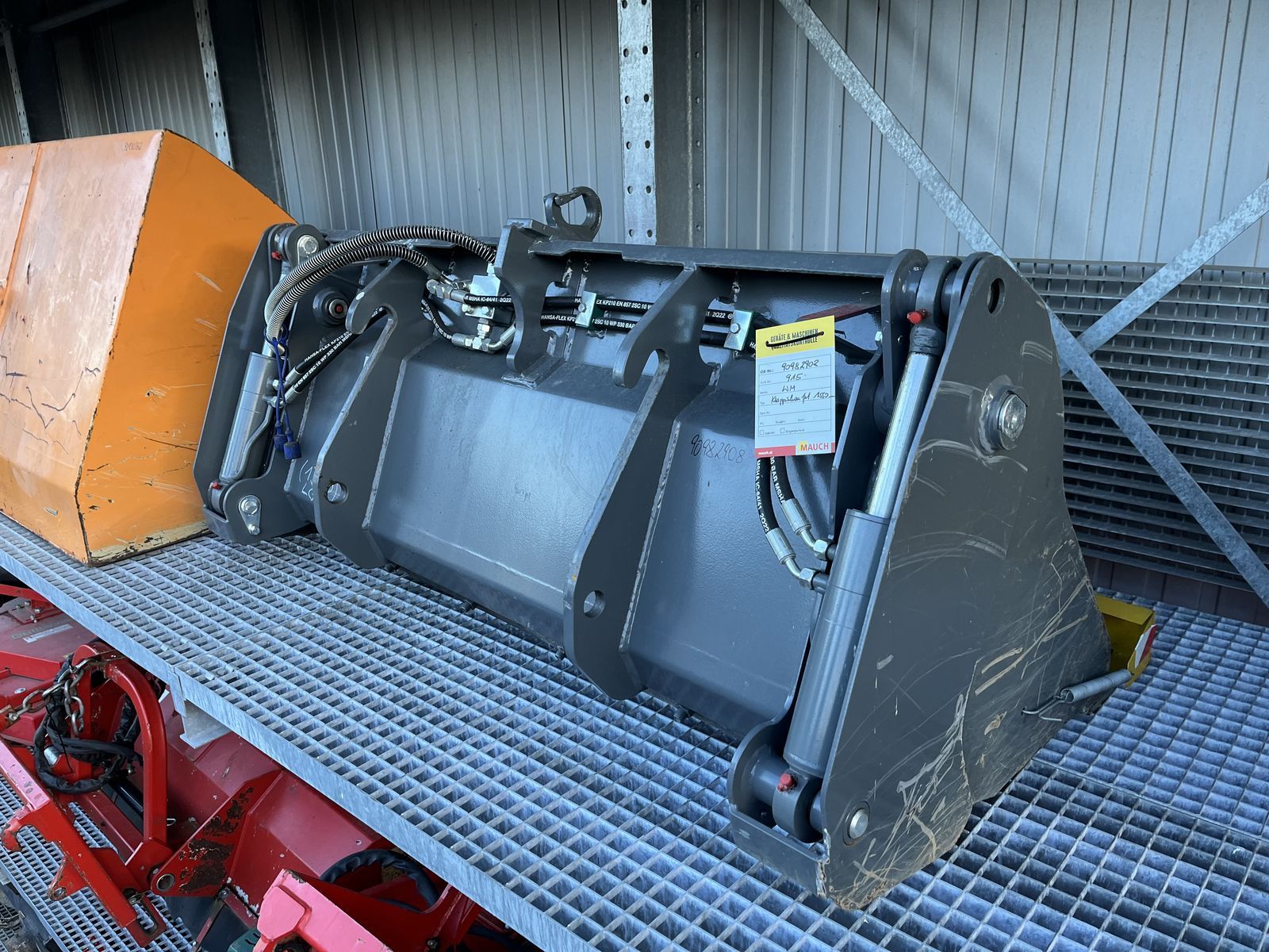 E-FARM: Weidemann klappschaufel 1550mm 4in1 mit reiszähne - Attachment - id 4WLIKZZ - €2,084 - Austria