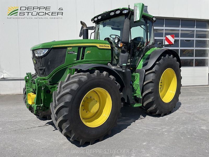 E-FARM: John Deere 6R 250 - Traktor - id 1G81Q5L - 197.550 € - Baujahr: 2024 - Abgelesene Motorstunden: 724,Motorleistung (PS): 250,Deutschland