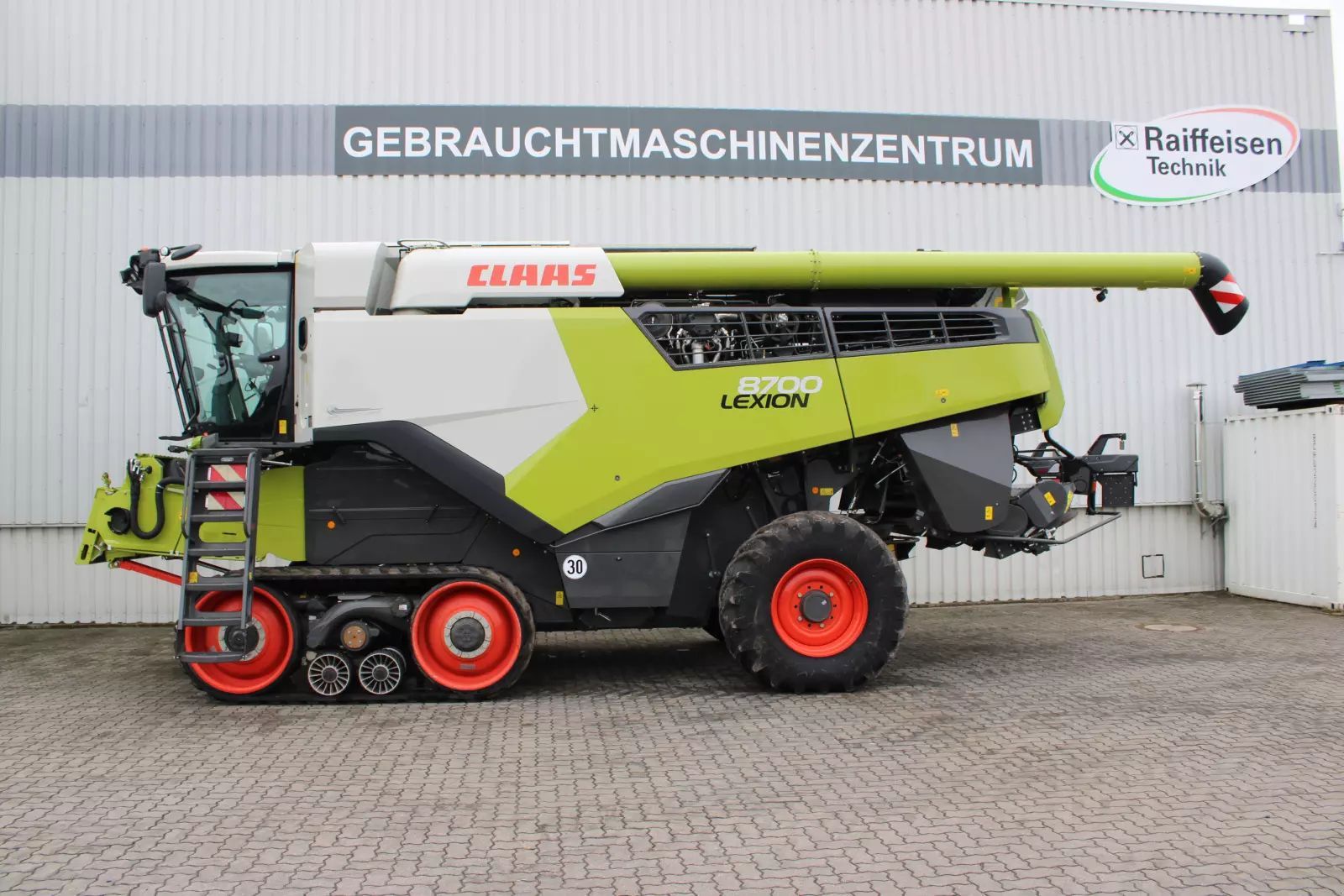 Claas Lexion 8700 Terra Trac Combine harvester €303,000