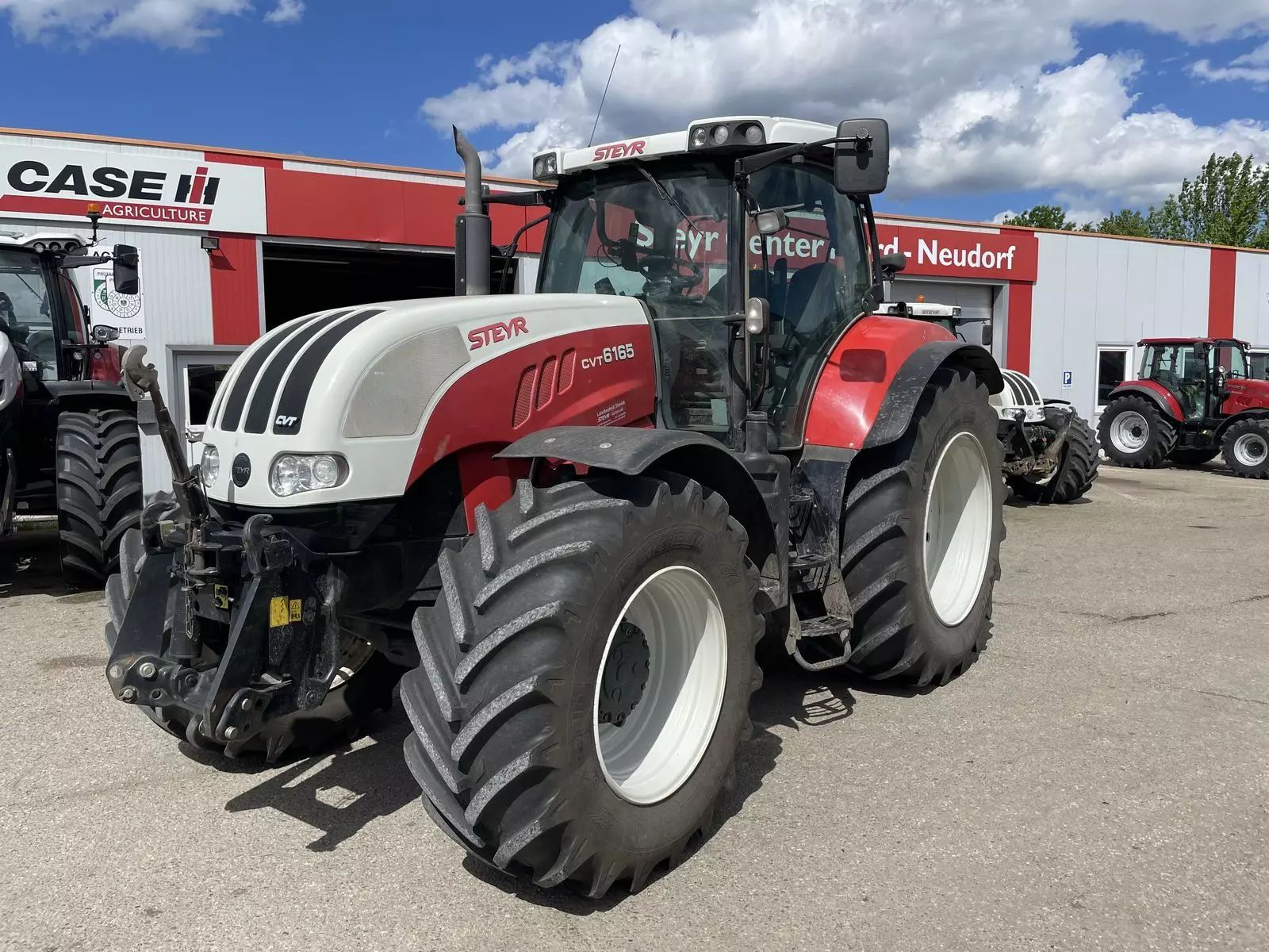 E-FARM: Steyr CVT 6165 - Tractor - id GFUKWTN - €78,000 - Year of construction: 2010 - Engine hours: 4,935,Engine power (HP): 167,Austria
